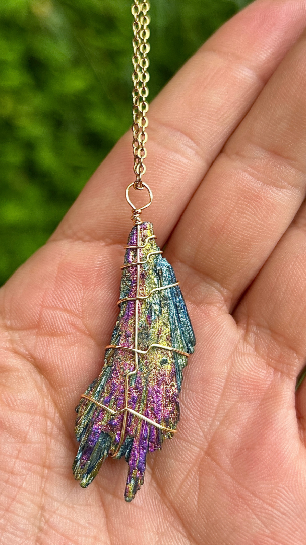 Collar de cuarzo Cianita tornasol