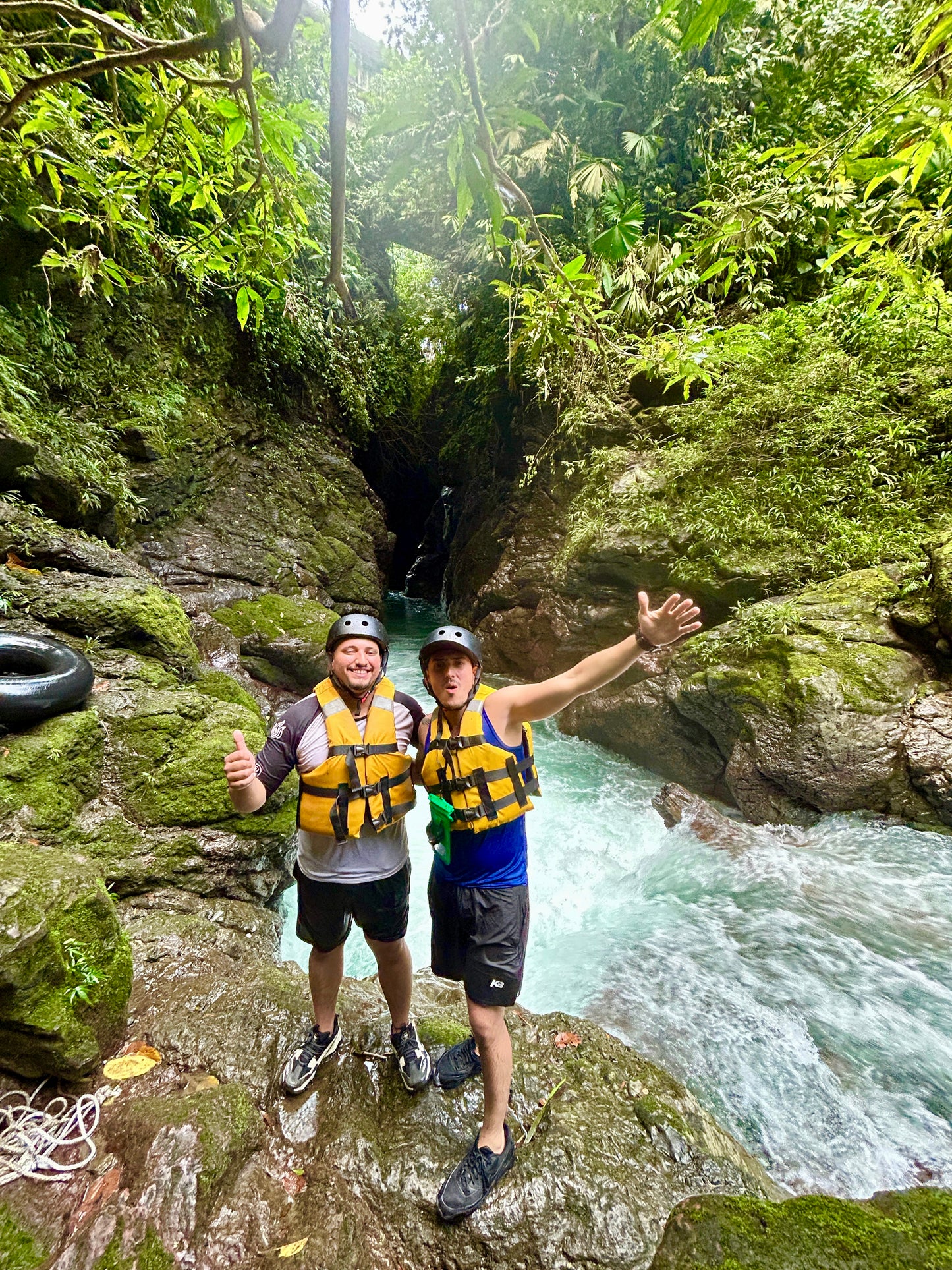 🌿 Ruta a Mutatá: Aventura, Río y Energía Ancestral 🌊🔥