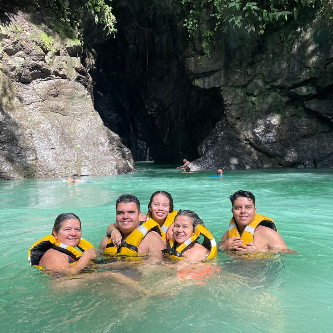 🌿 Ruta a Mutatá: Aventura, Río y Energía Ancestral 🌊🔥