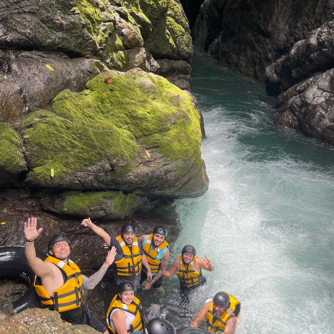 🌿 Ruta a Mutatá: Aventura, Río y Energía Ancestral 🌊🔥