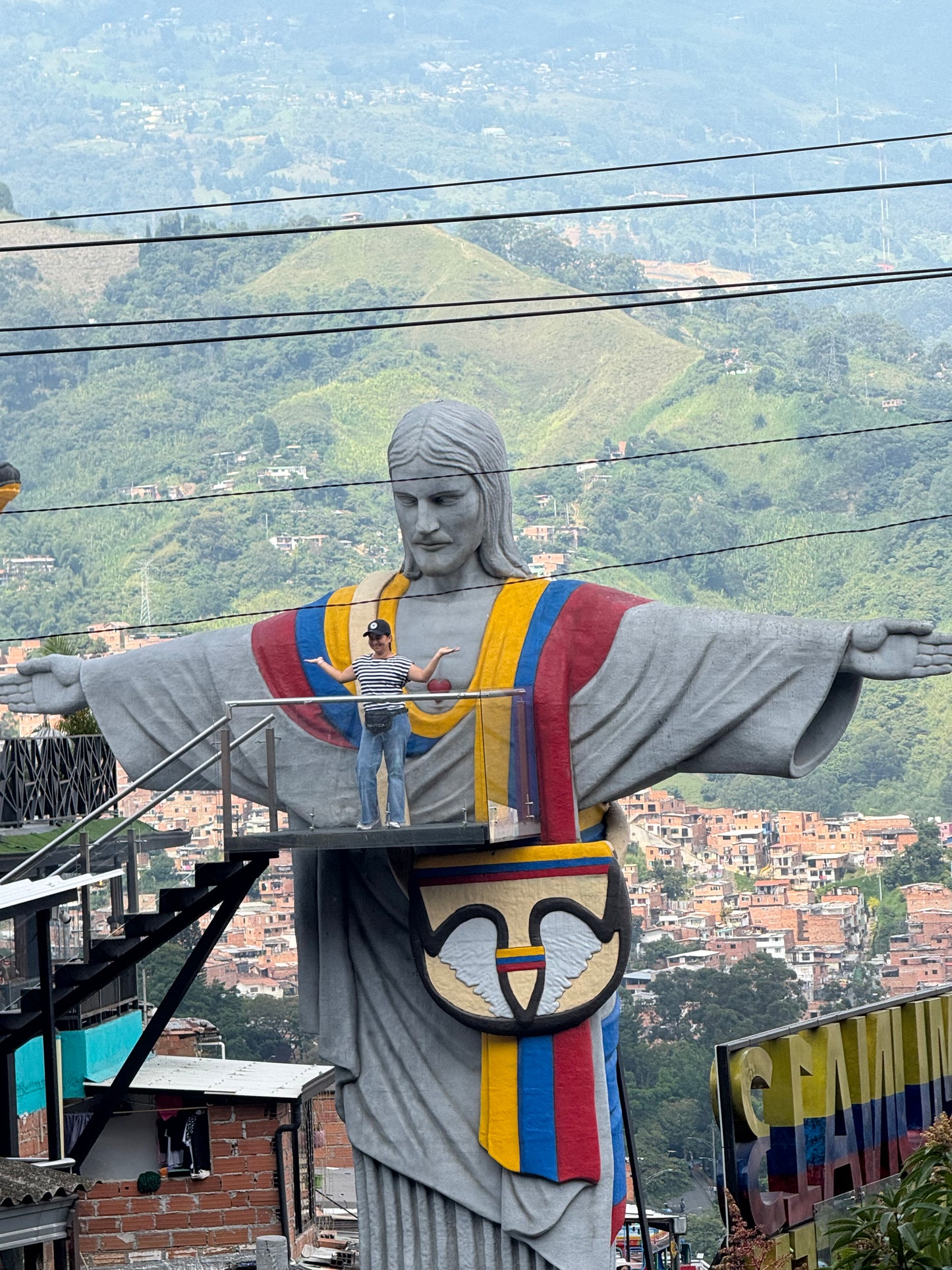 Comuna 13 Tour – Art, Culture and Social Transformation 