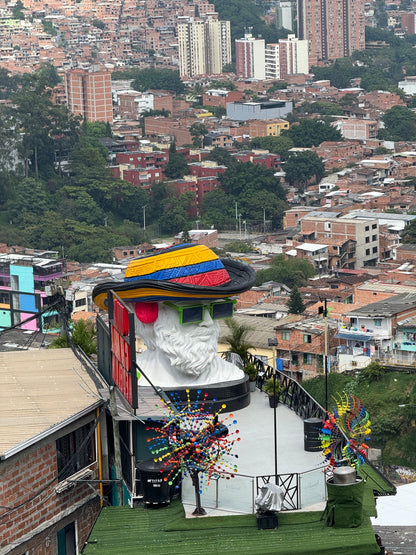Comuna 13 Tour – Art, Culture and Social Transformation 