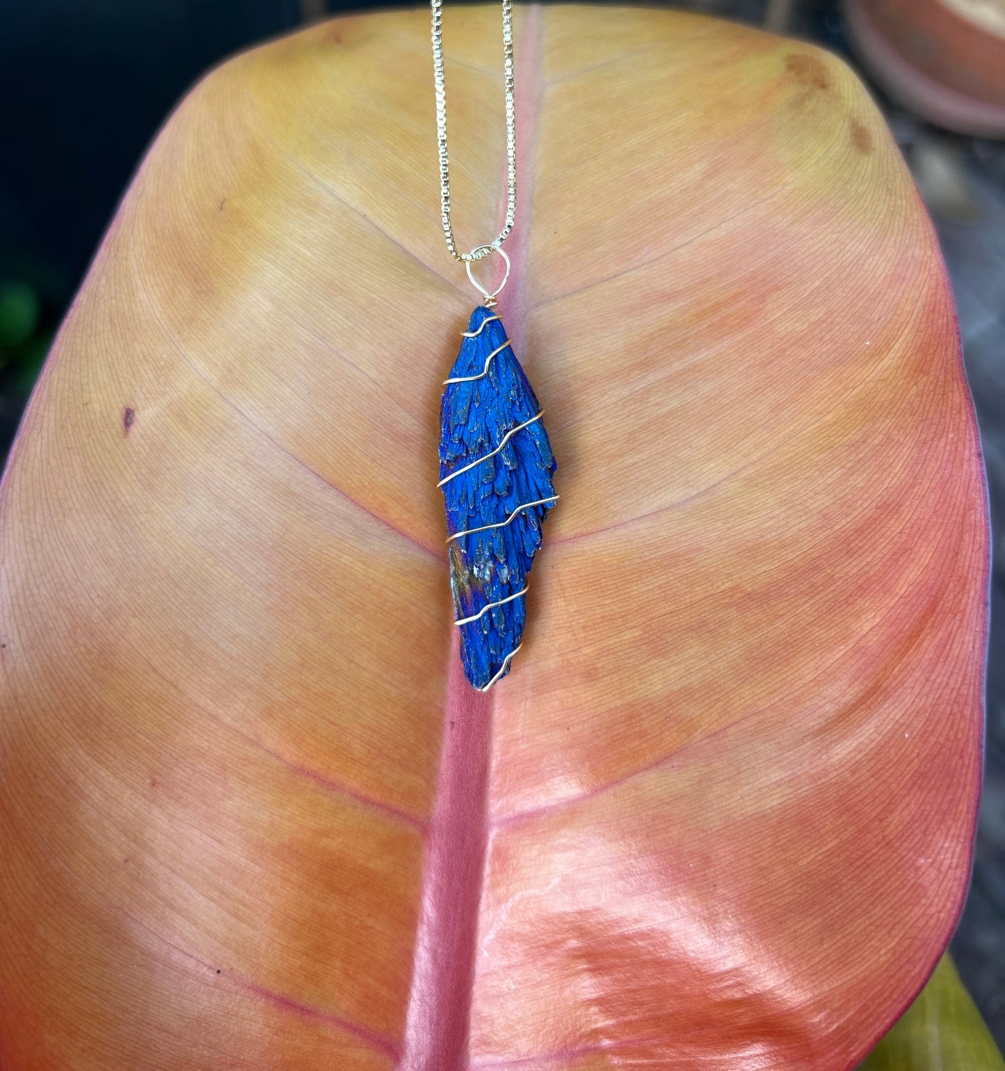 Collar de cuarzo Cianita azul