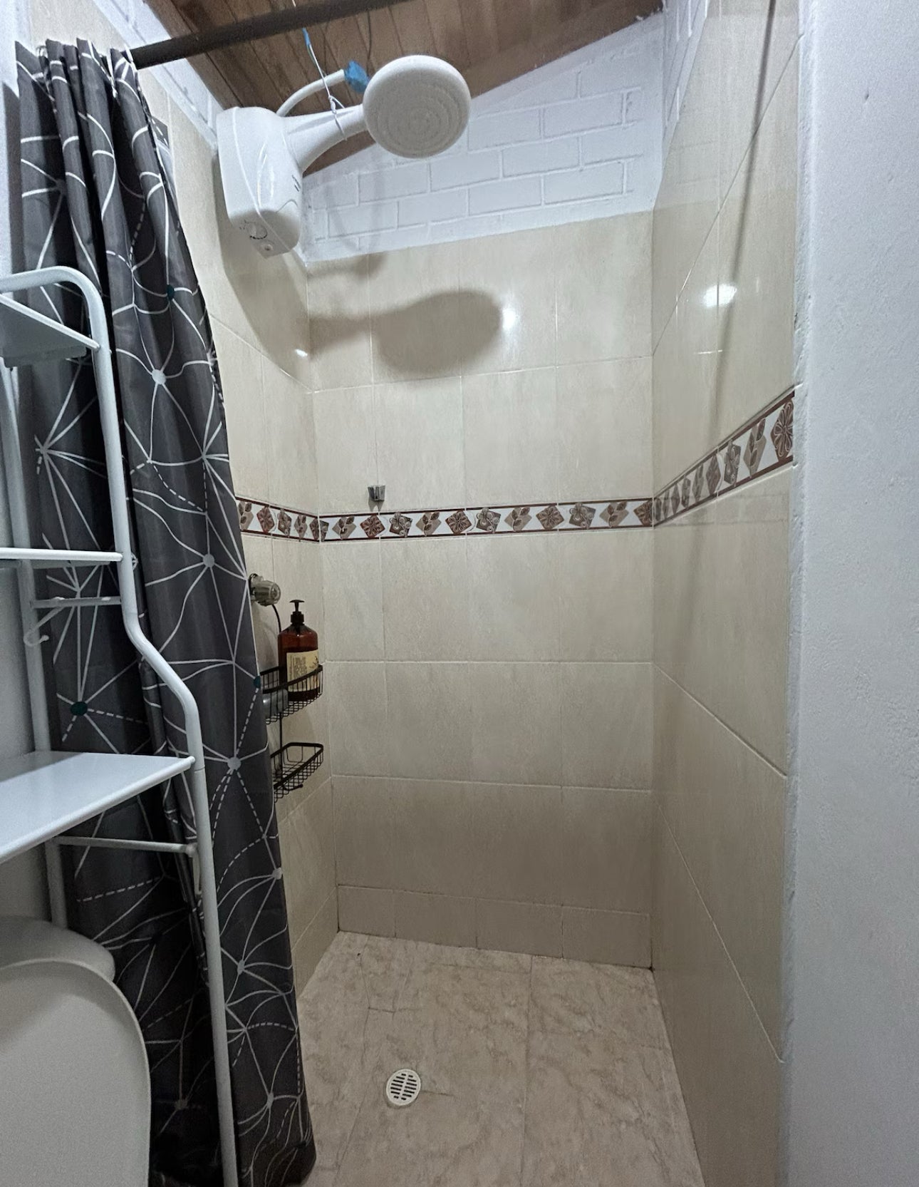 Casa Jardín @ Sumer Farms – Medellín | Garden Cabin Stay at Sumer Farms