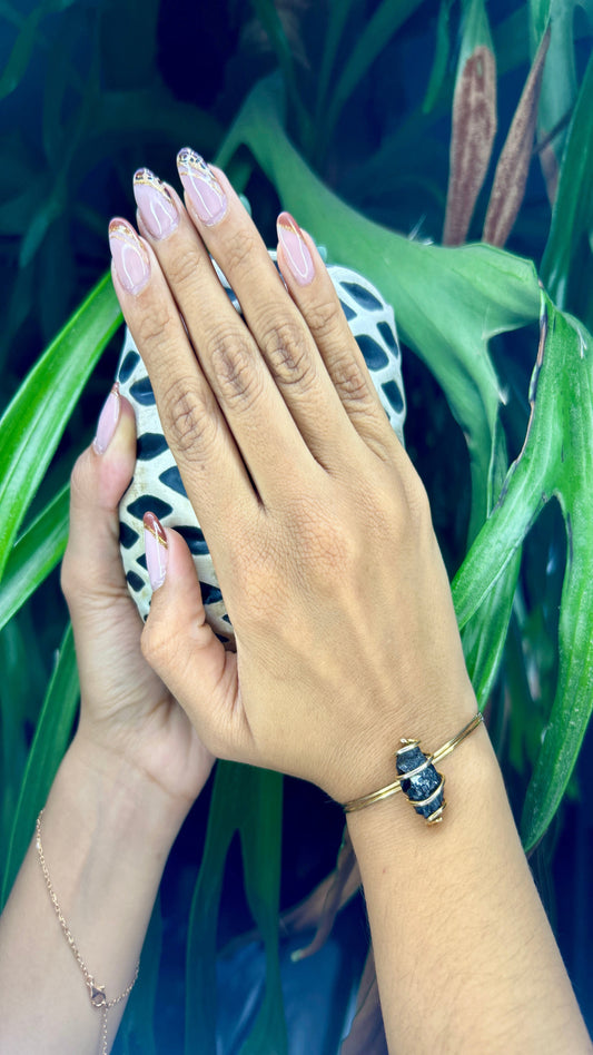 Pulsera delgada con cuarzo Turmalina negra
