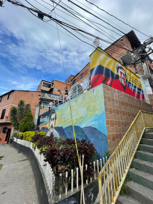 🕊️ Tour Histórico Pablo Escobar – Memoria y Transformación