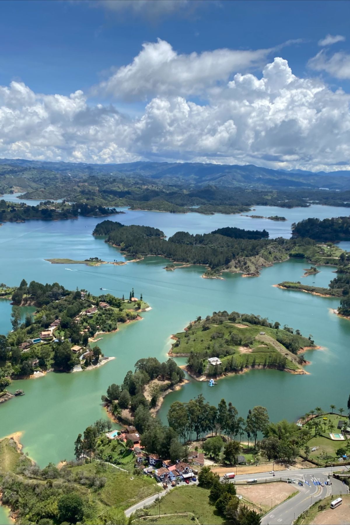 🏞️ Ruta a Guatapé – Tour Full Day desde Medellín