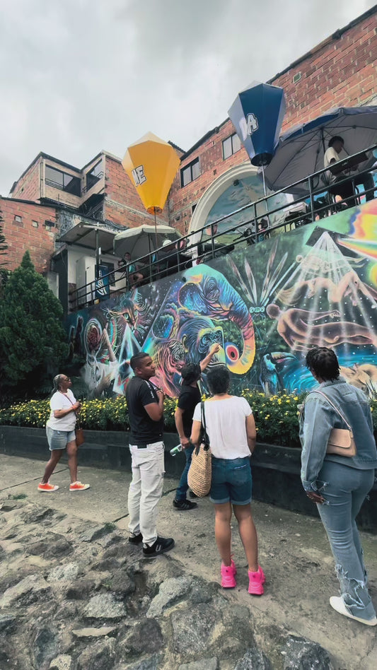 🕊️ Tour Histórico Pablo Escobar – Memoria y Transformación